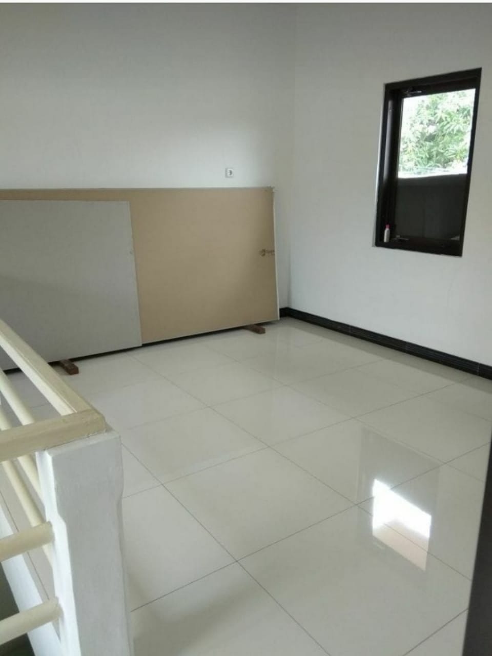 Rumah Dijual di Cluster Meadow Green Lippo Cikarang